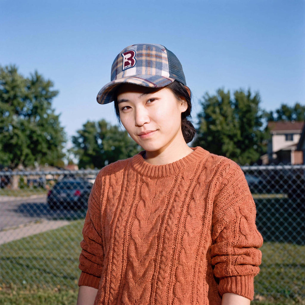 blau (female-model)