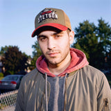 beige-rot (male-model)