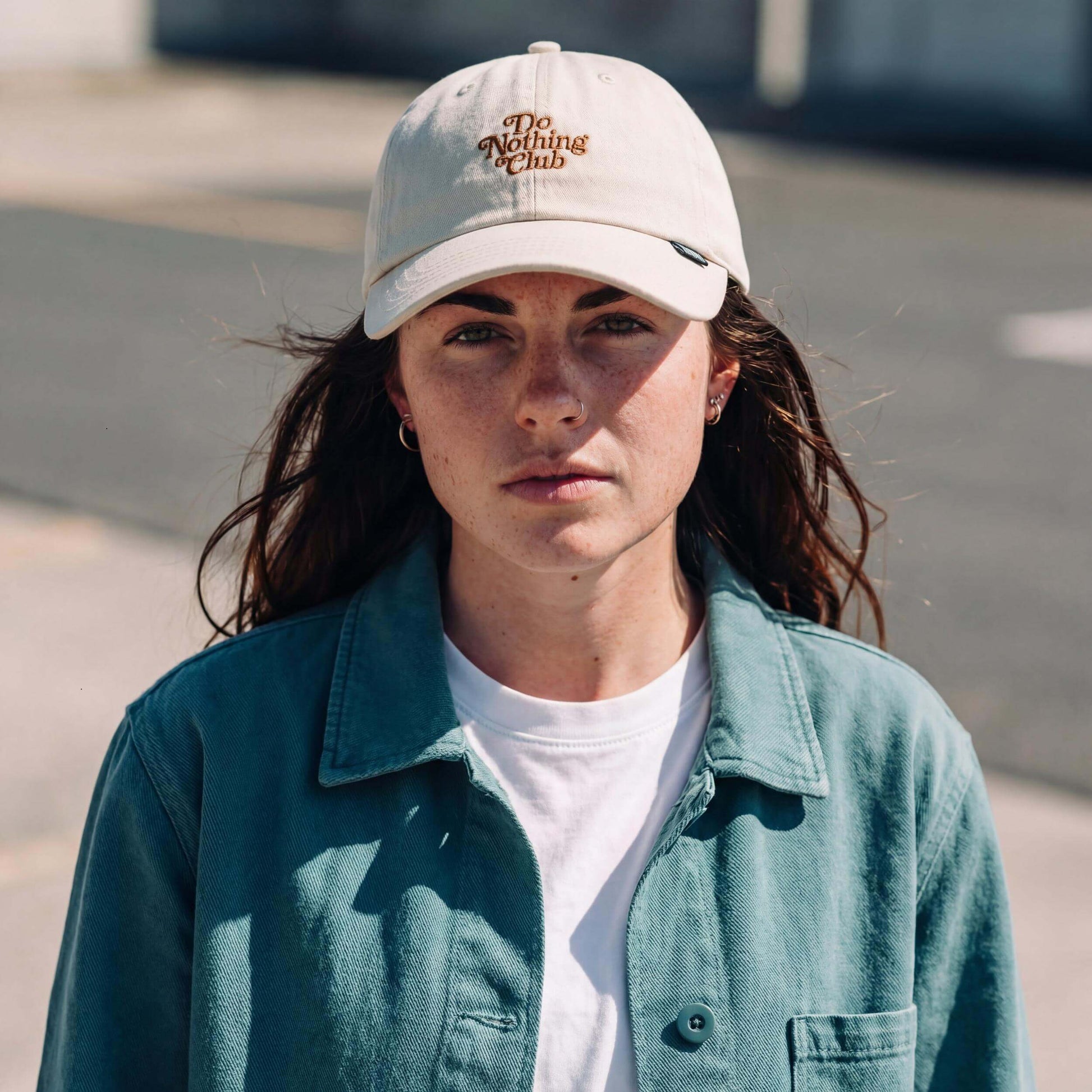 cremeweiß (female-model Ricci Amber)