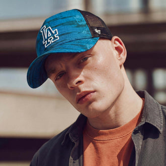 donkerblauw (mannelijk model Carl Sanchez)