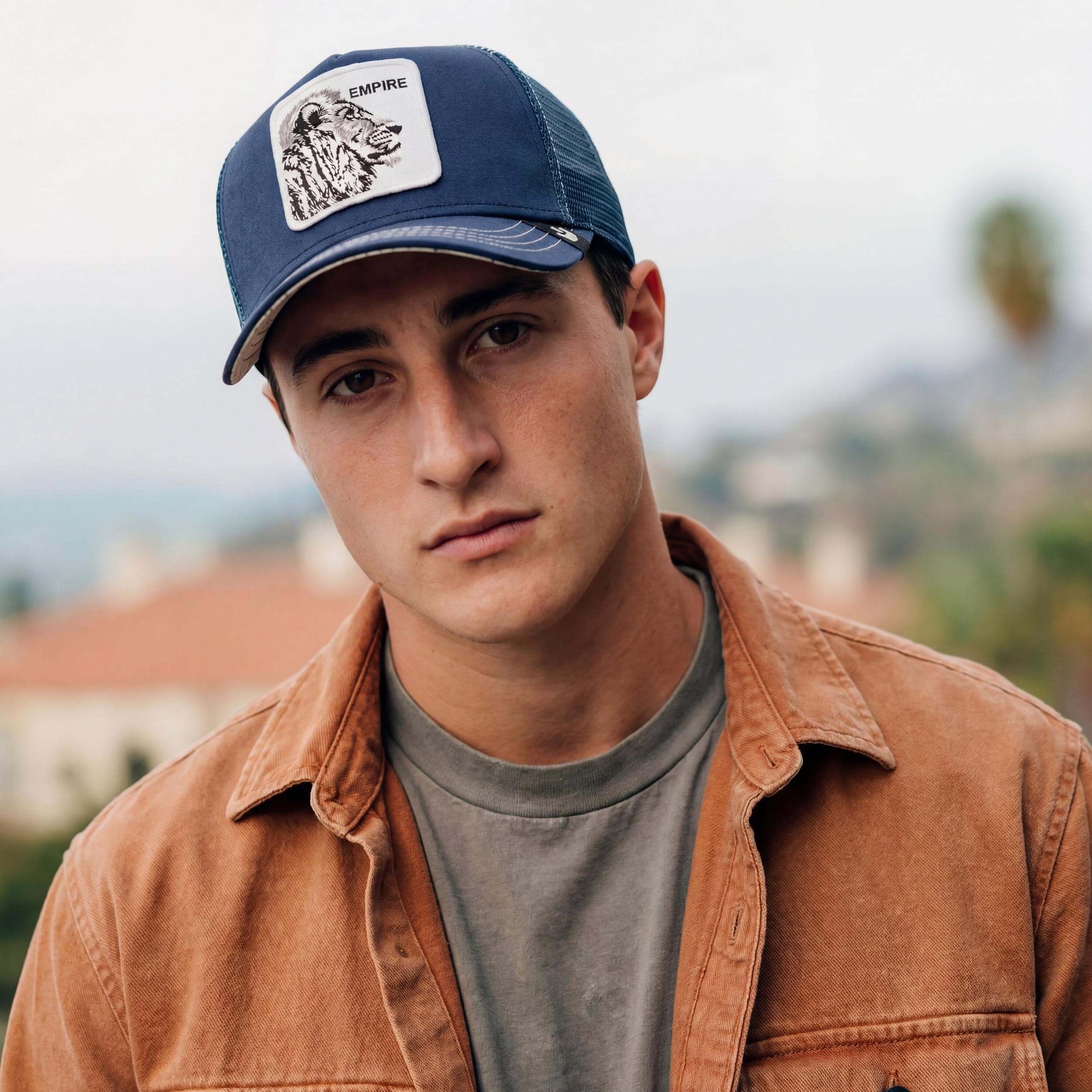 blau (male-model Pete Delorette)