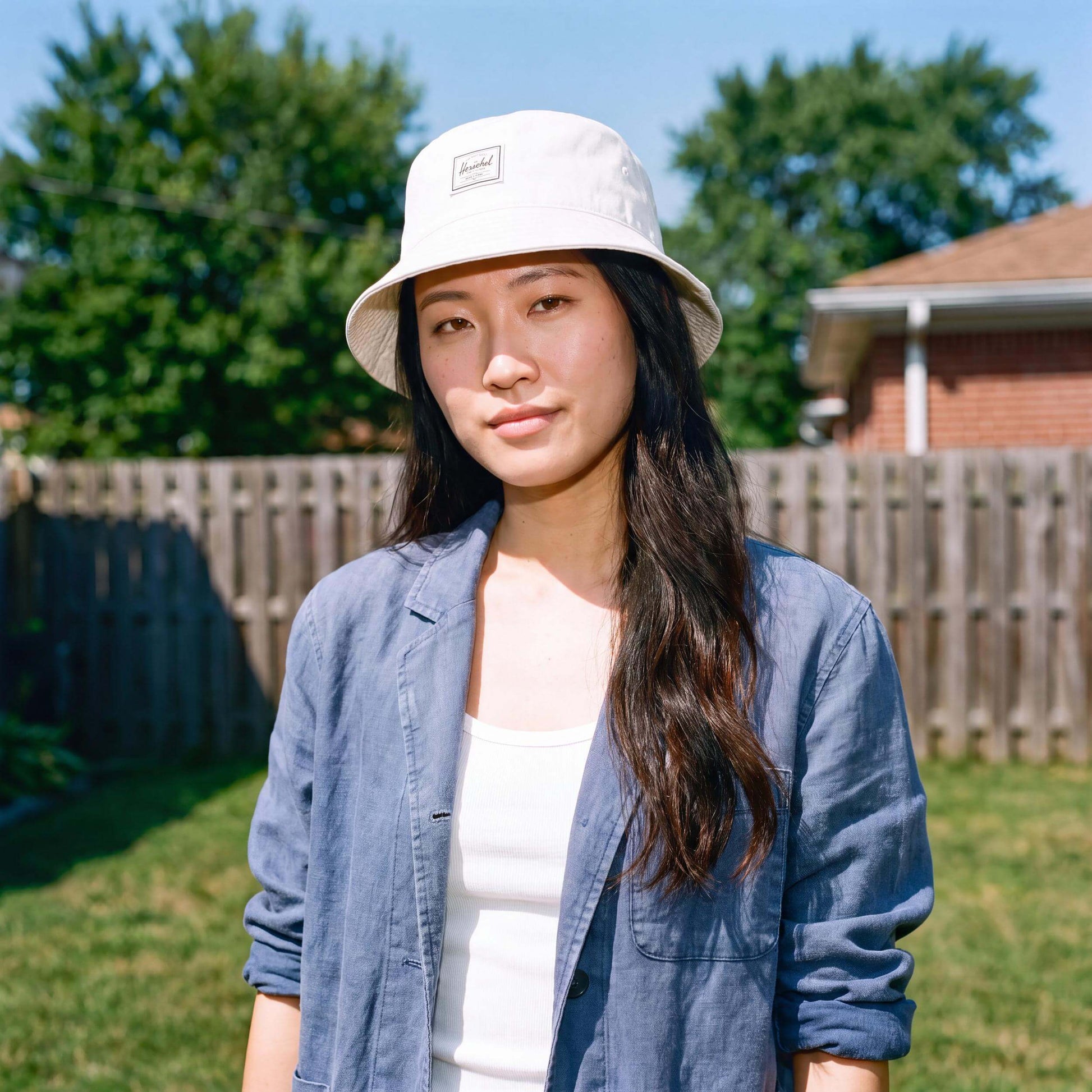 weiß (female-model)