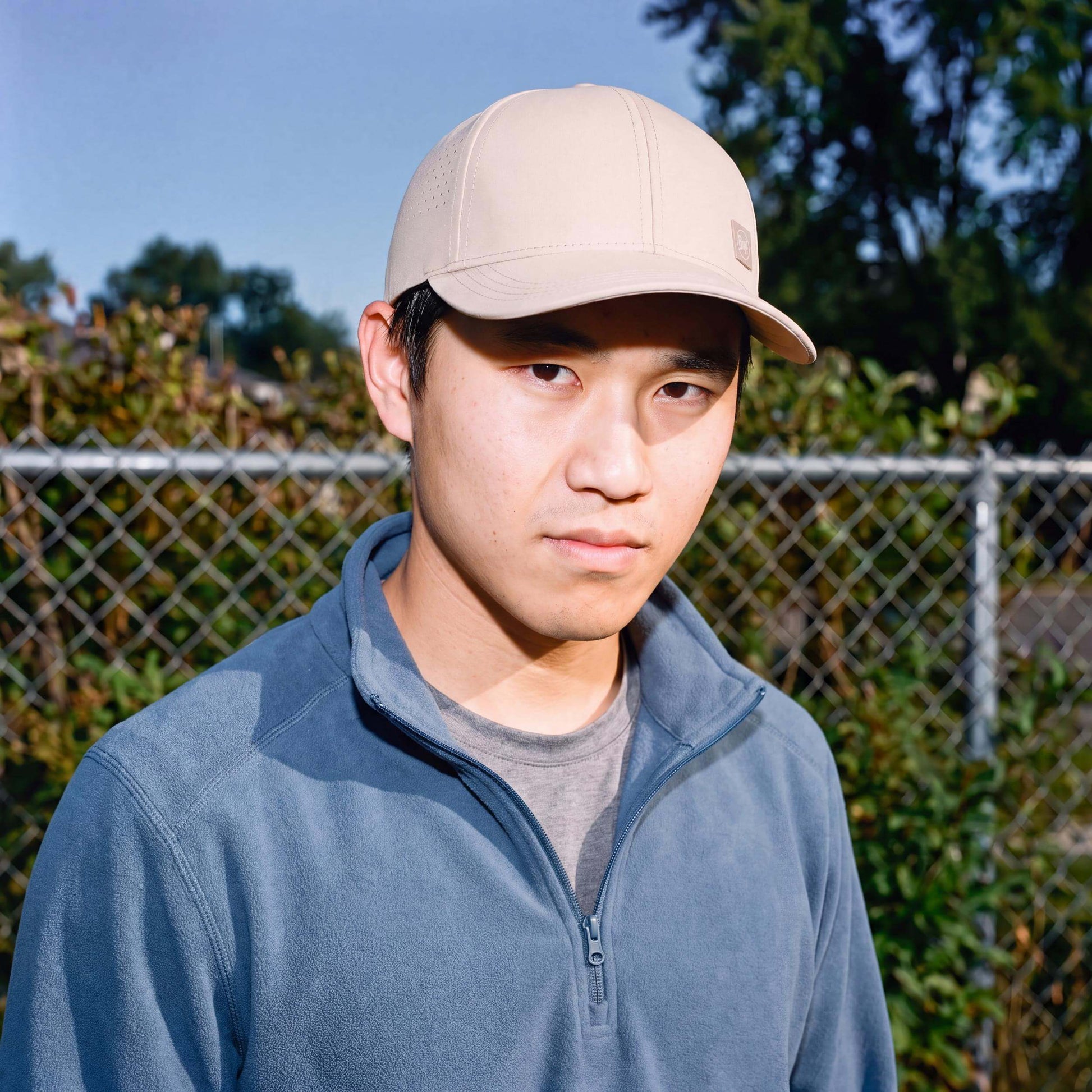 hellbeige (male-model)