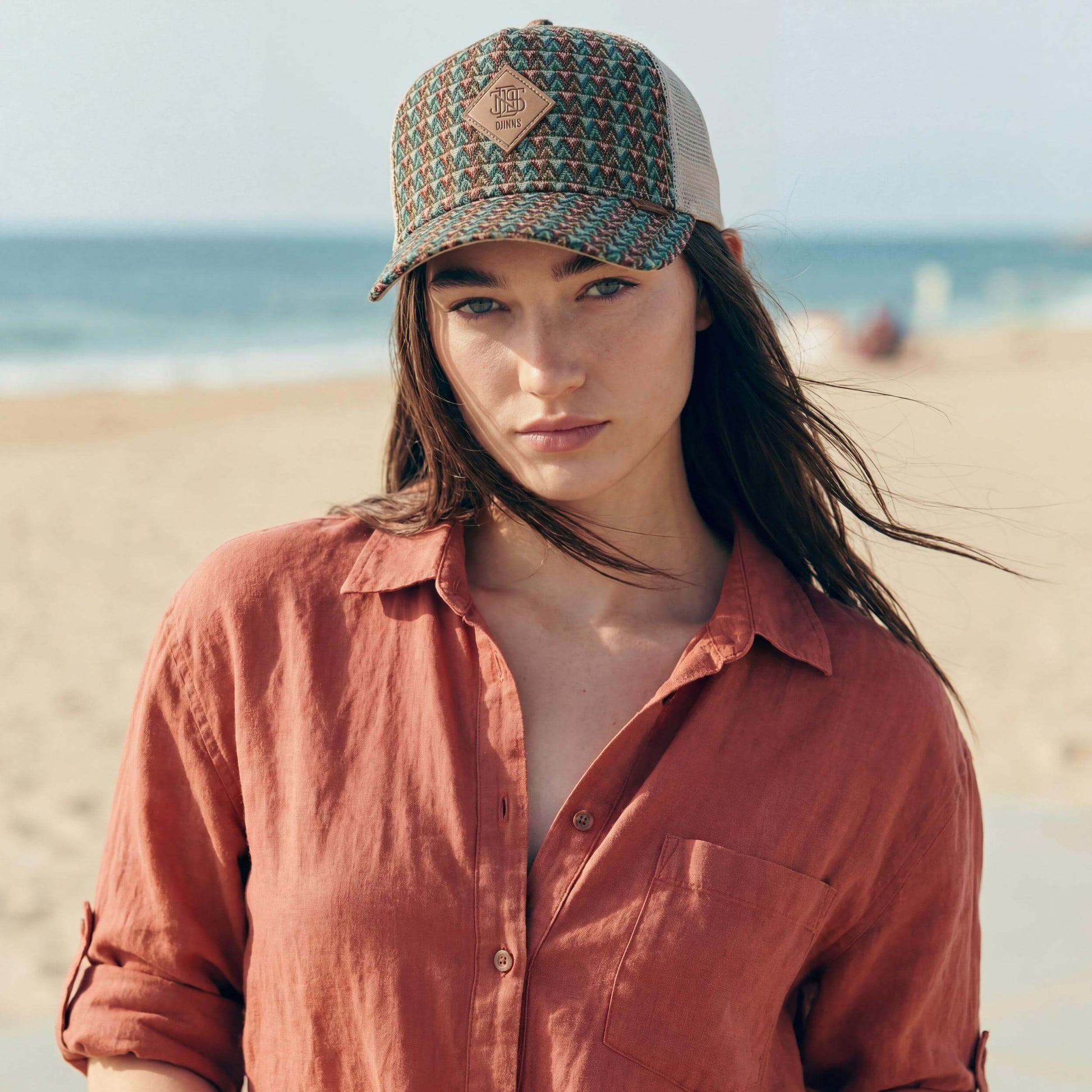 khaki (female-model Monique Iverson)