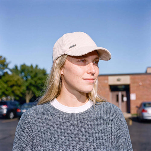 cremeweiß (female-model)