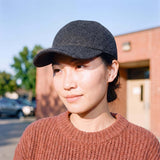 grau (female-model)