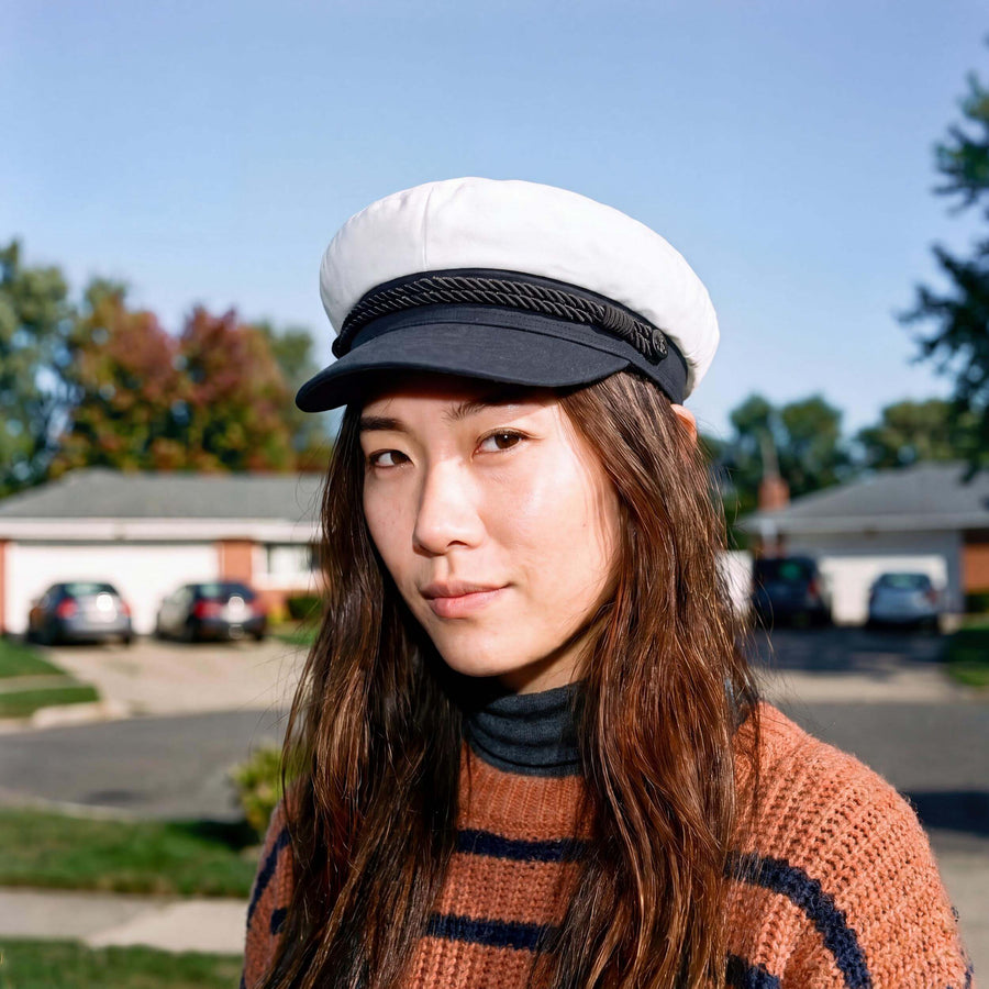 weiß (female-model)