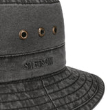 schwarz