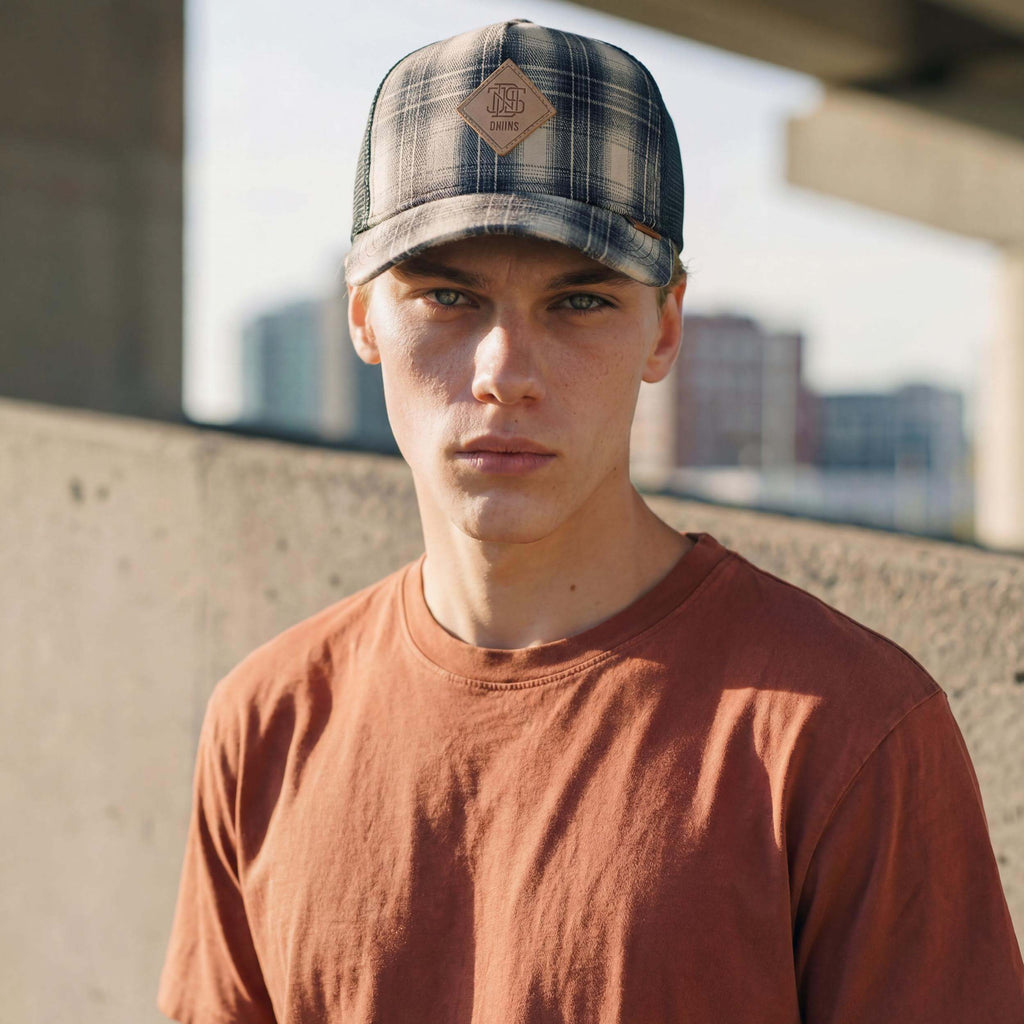 blau (male-model Pete Delorette)