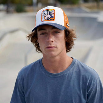oranje (mannelijk model Jimmy Mcneal)