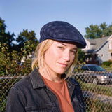 dunkelblau (female-model)
