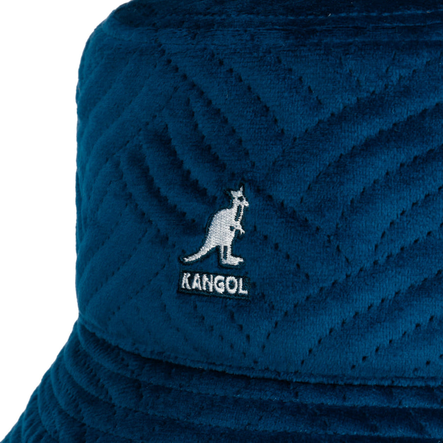 bleu foncé