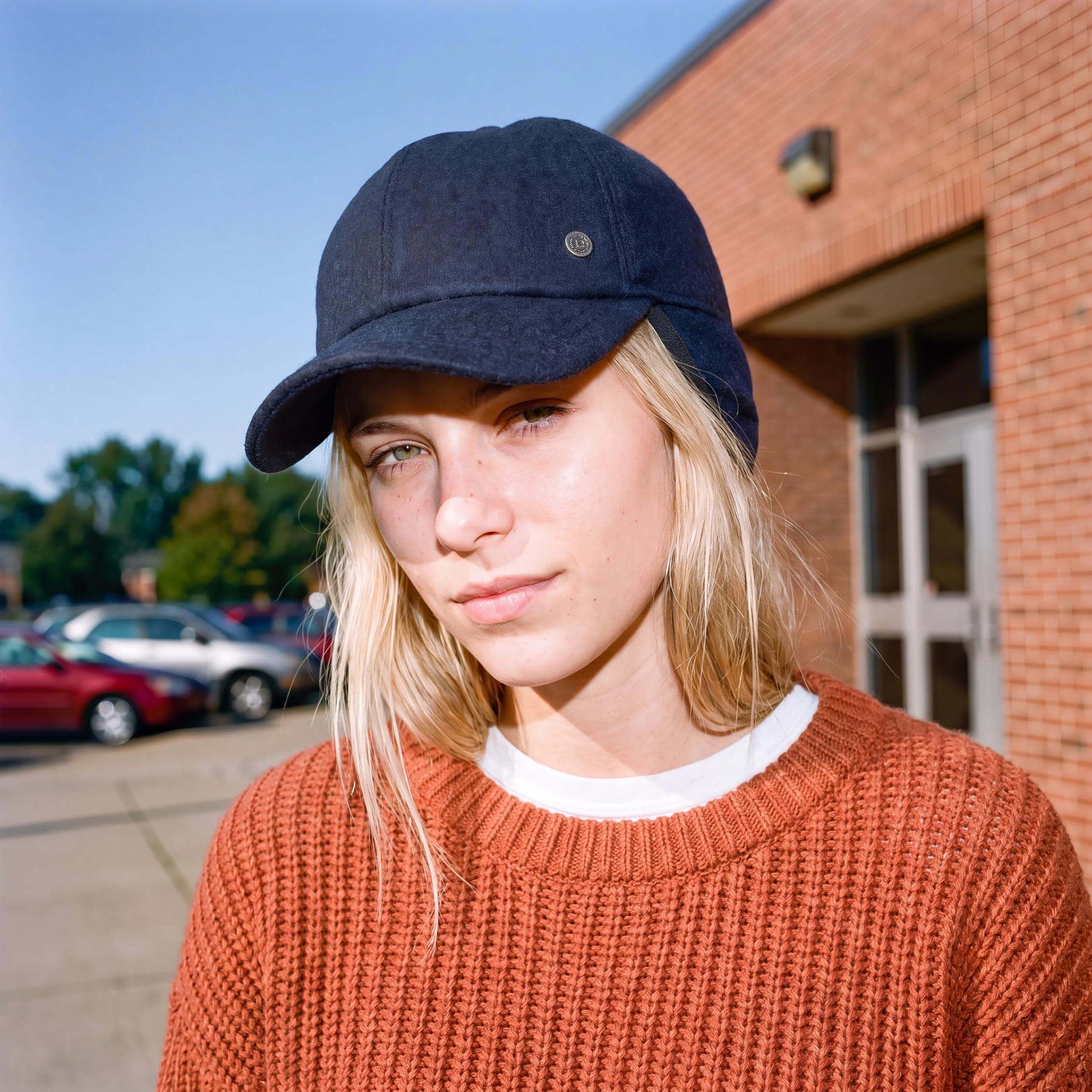 dunkelblau (female-model)