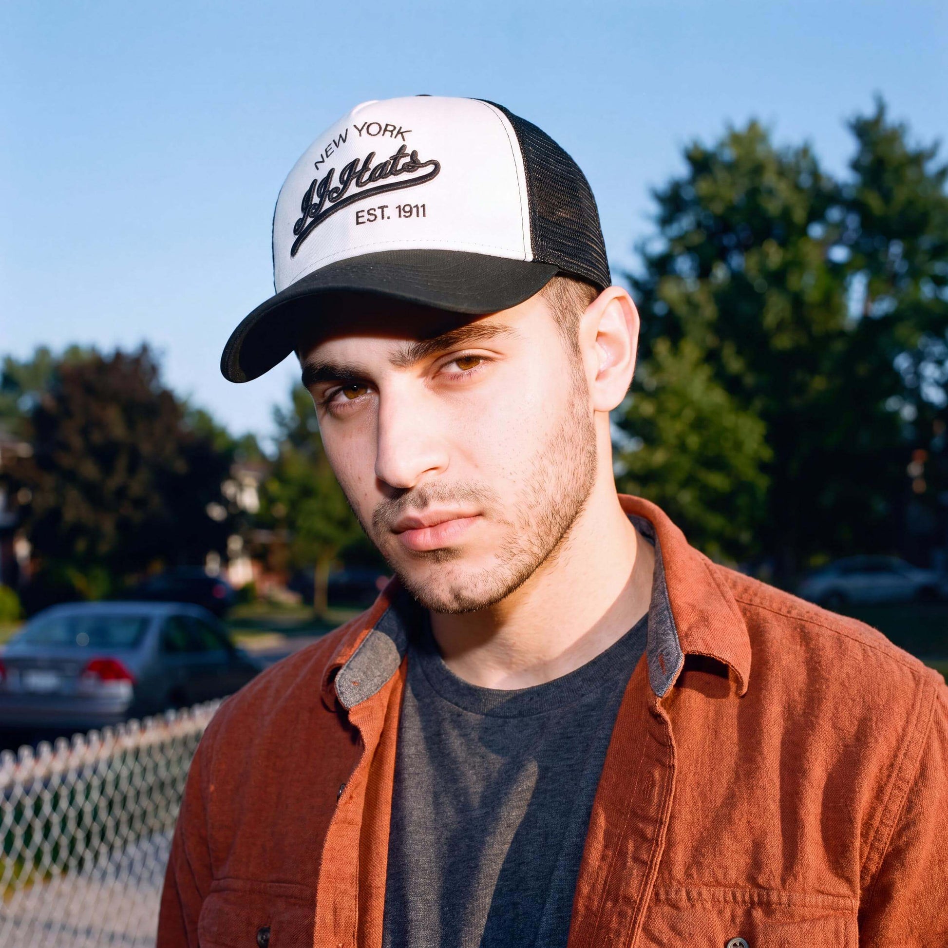 weiß-grau (male-model)