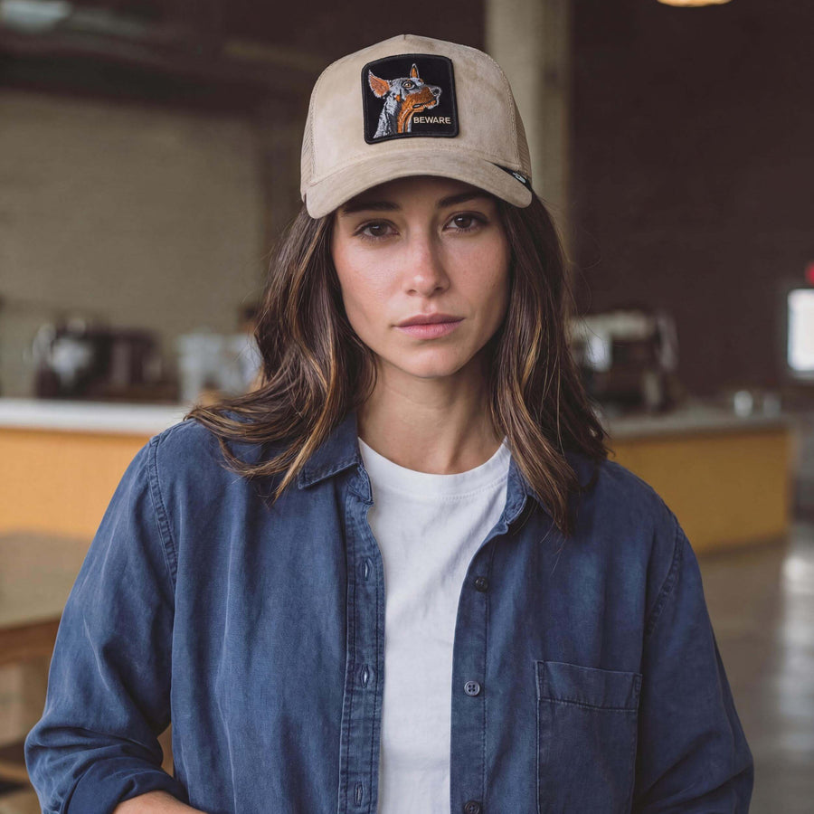 beige clair (modèle féminin Jessica Paulic)
