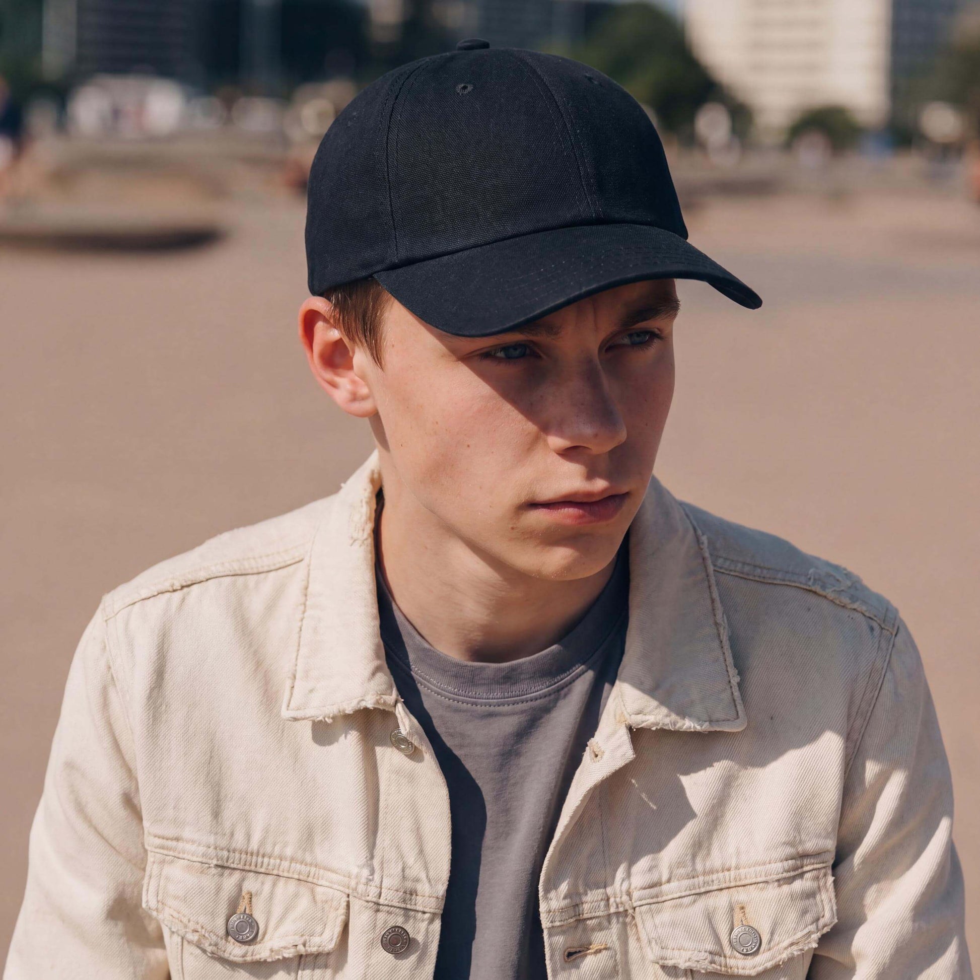 dunkelblau (male-model Justin Mappex)