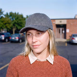 grau (female-model)