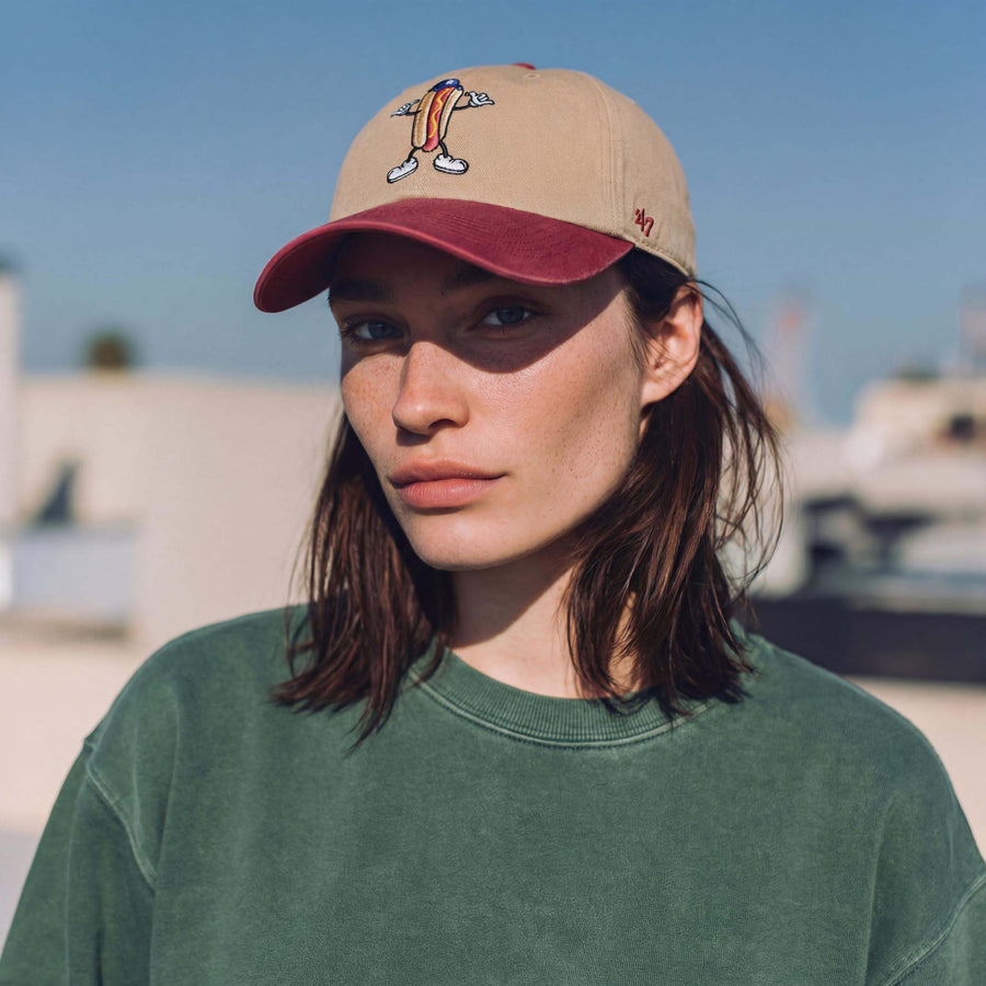 khaki (female-model Jessica Paulic)