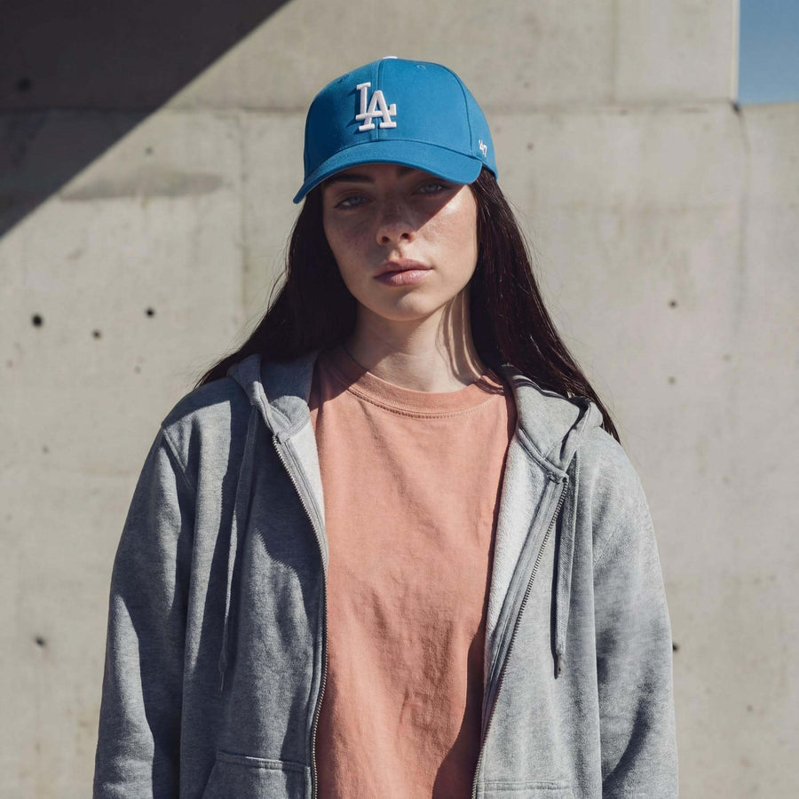 blue (female model Ricci Amber)