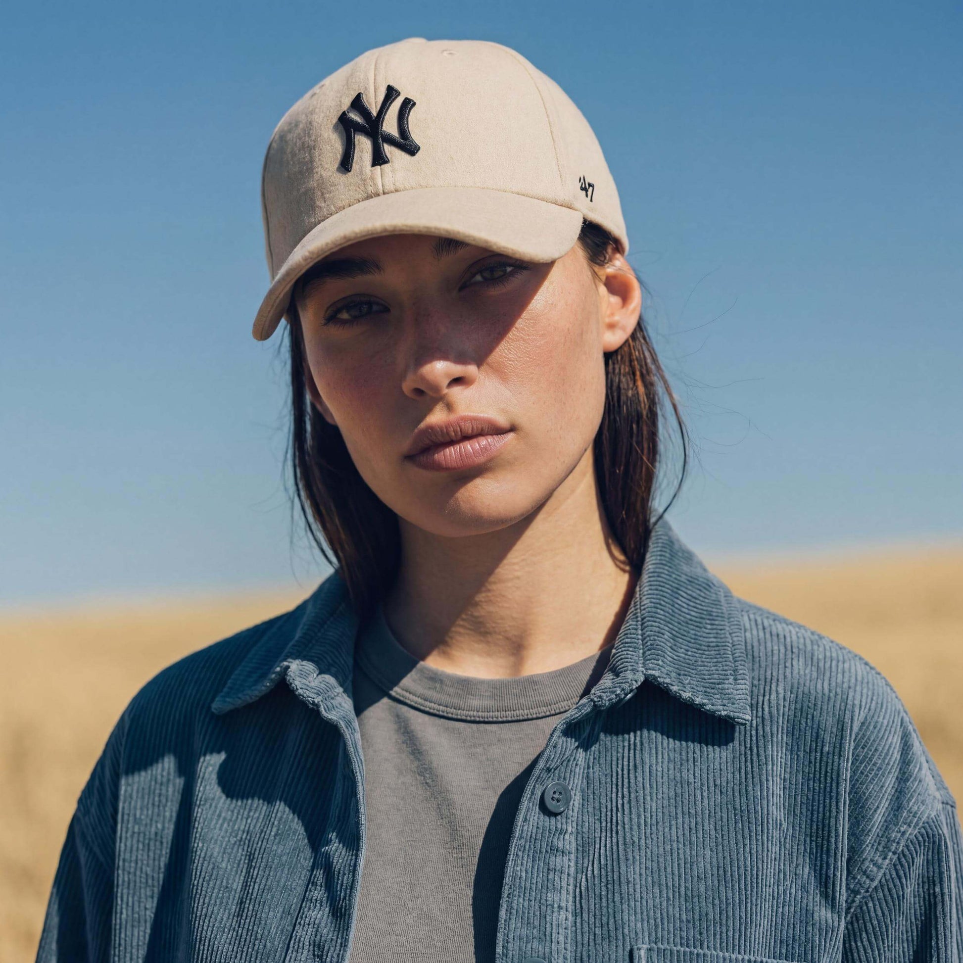 weiß (female-model Bec Rabanne)