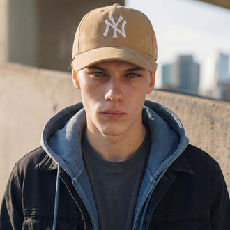 khaki (mannelijk model Jimmy Mcneal)
