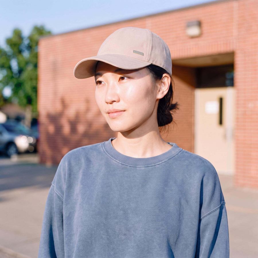 hellbeige (female-model)