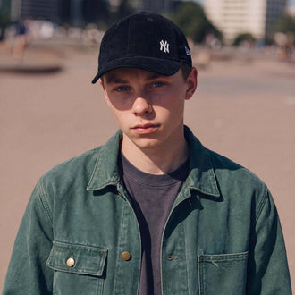 schwarz (male-model)