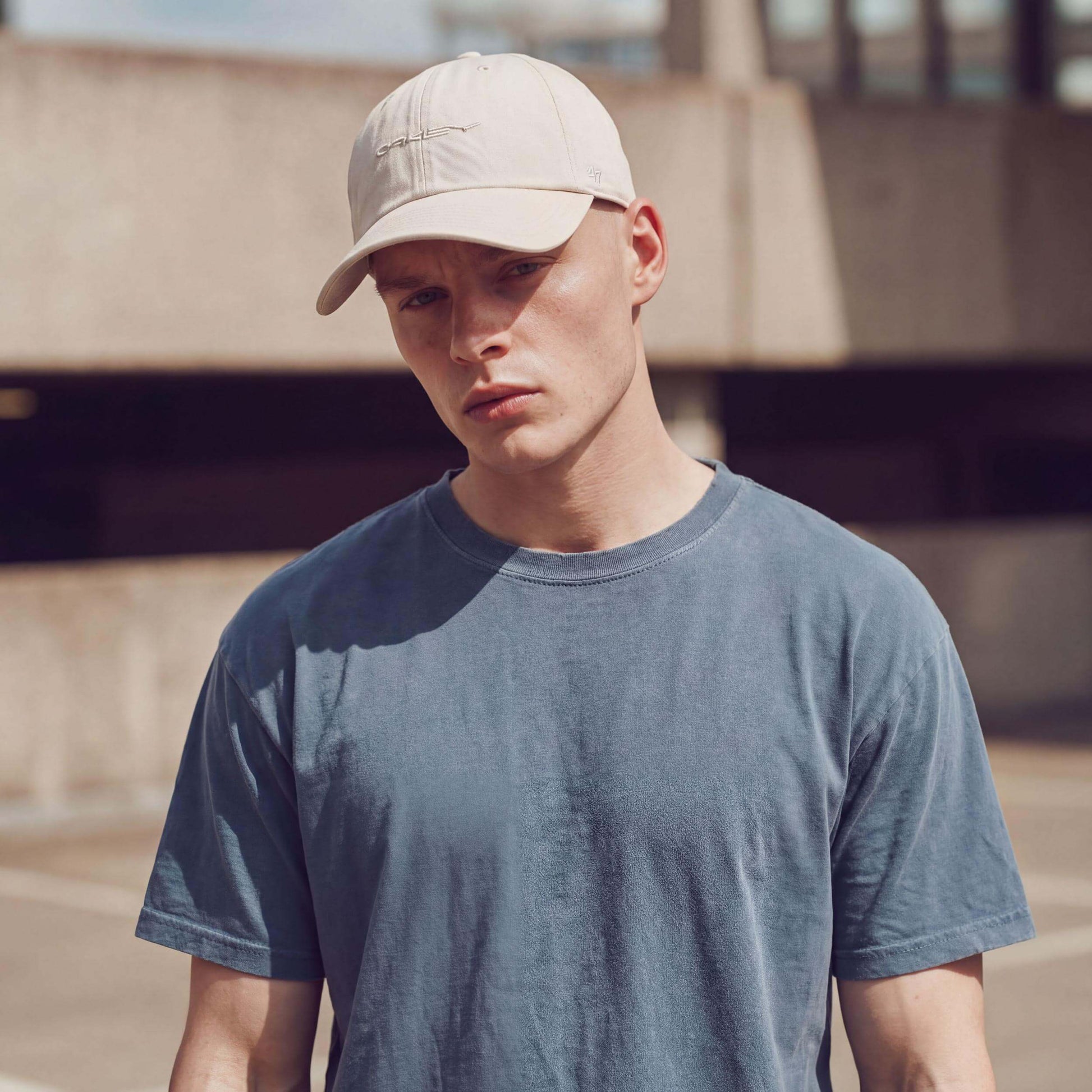 beige clair (modèle masculin James Lavender)