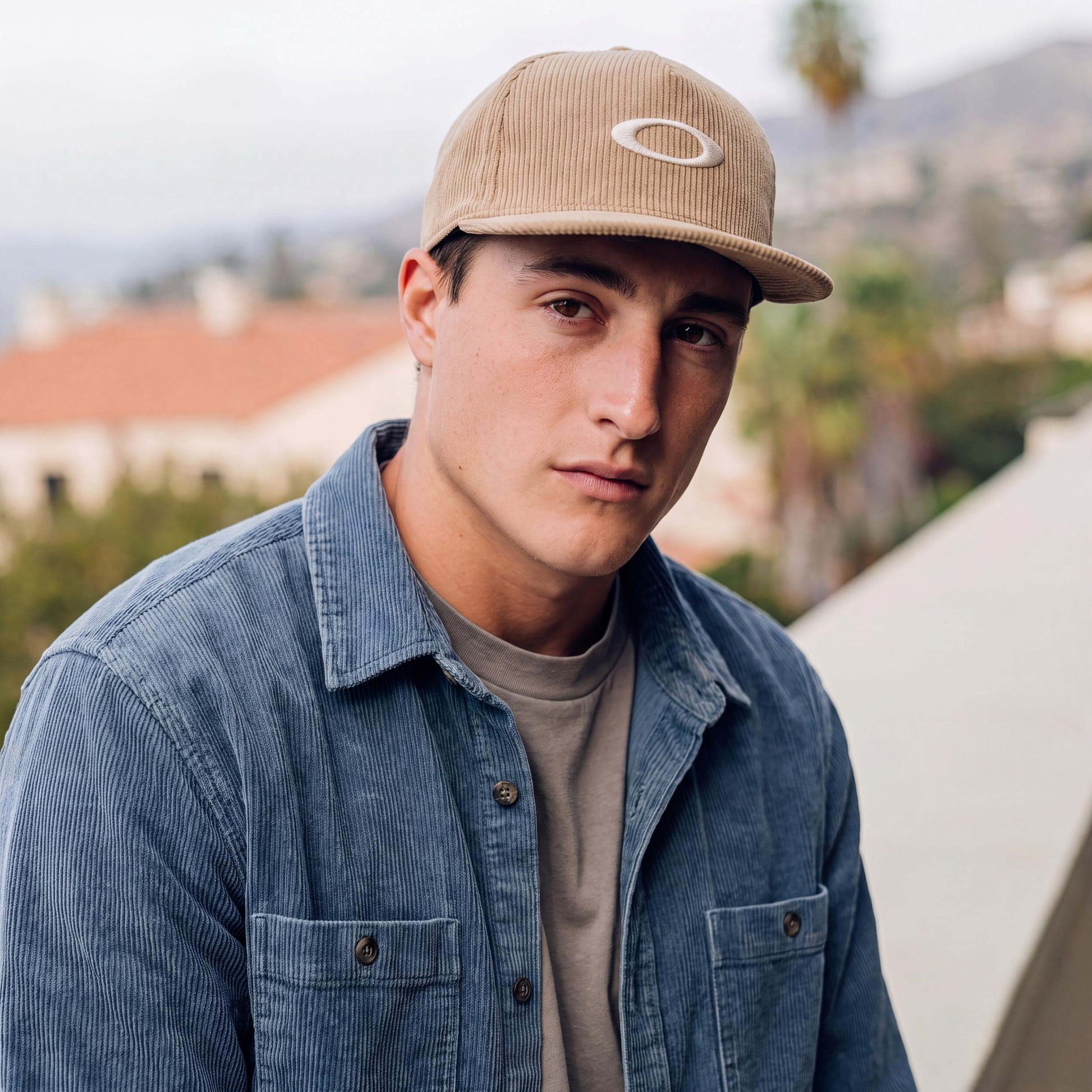 beige (male-model)