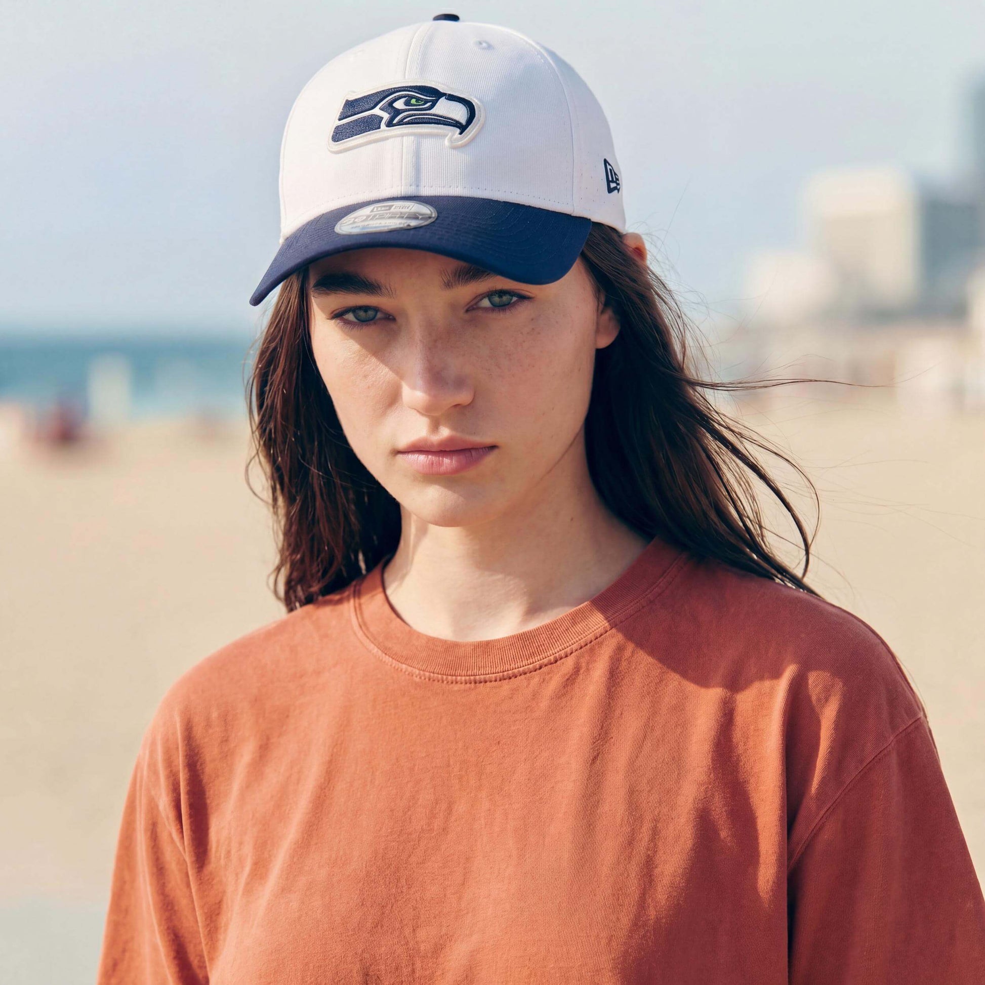 dunkelblau (female-model Sabrina Sanchez)