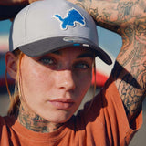 blau (female-model Jessica Paulic)