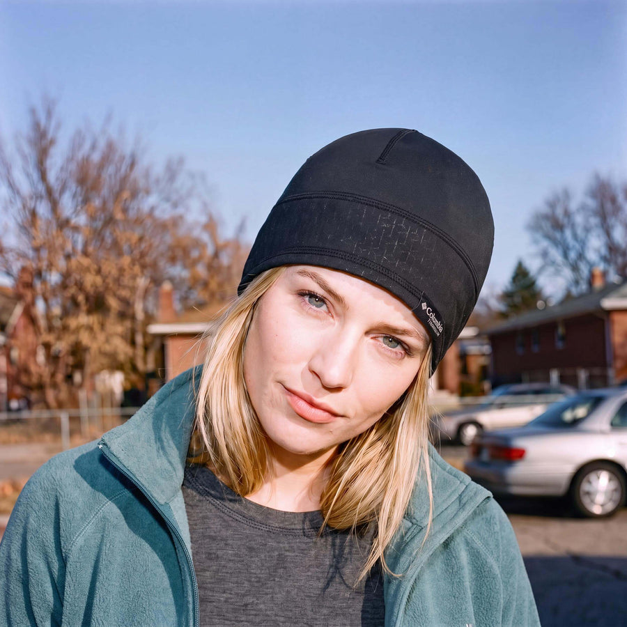 schwarz (female-model)
