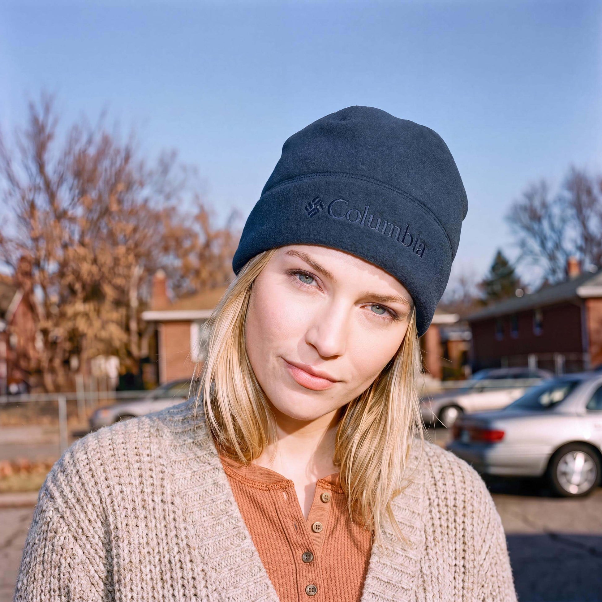 dunkelblau (female-model)