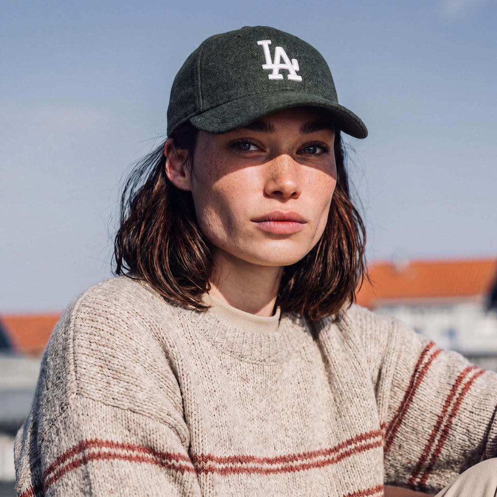 dunkelgrün (female-model Zara Slater)