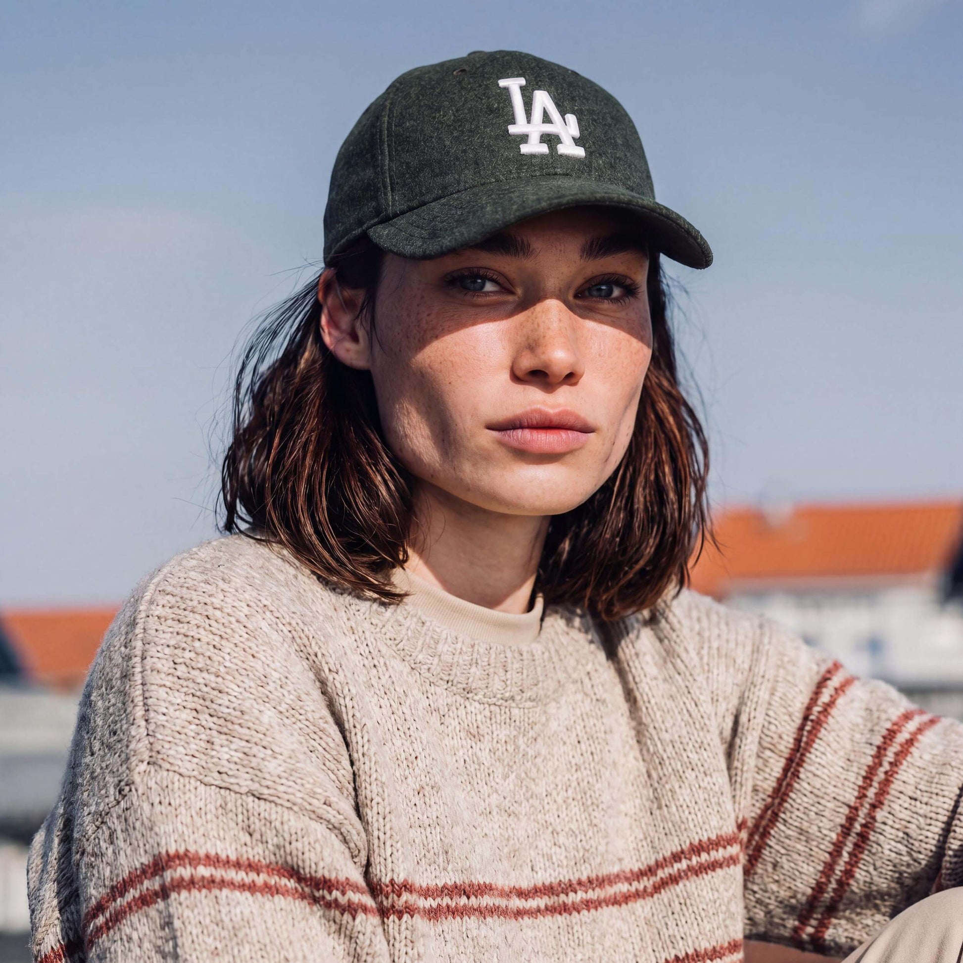 dunkelgrün (female-model Zara Slater)