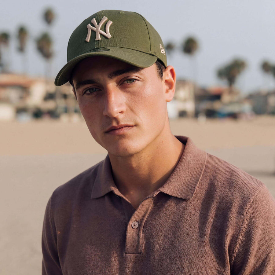 olive (male model James Lavender)