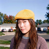 gelb (female-model)