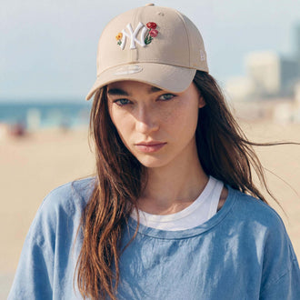 crèmewit (vrouwelijk model Sandra Smith)