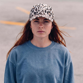 beige (vrouwelijk model Hazel Bourne)