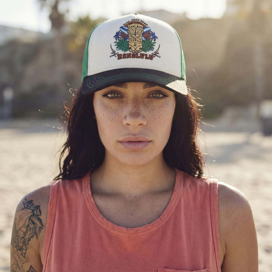 grün (female-model Alexis Newman)