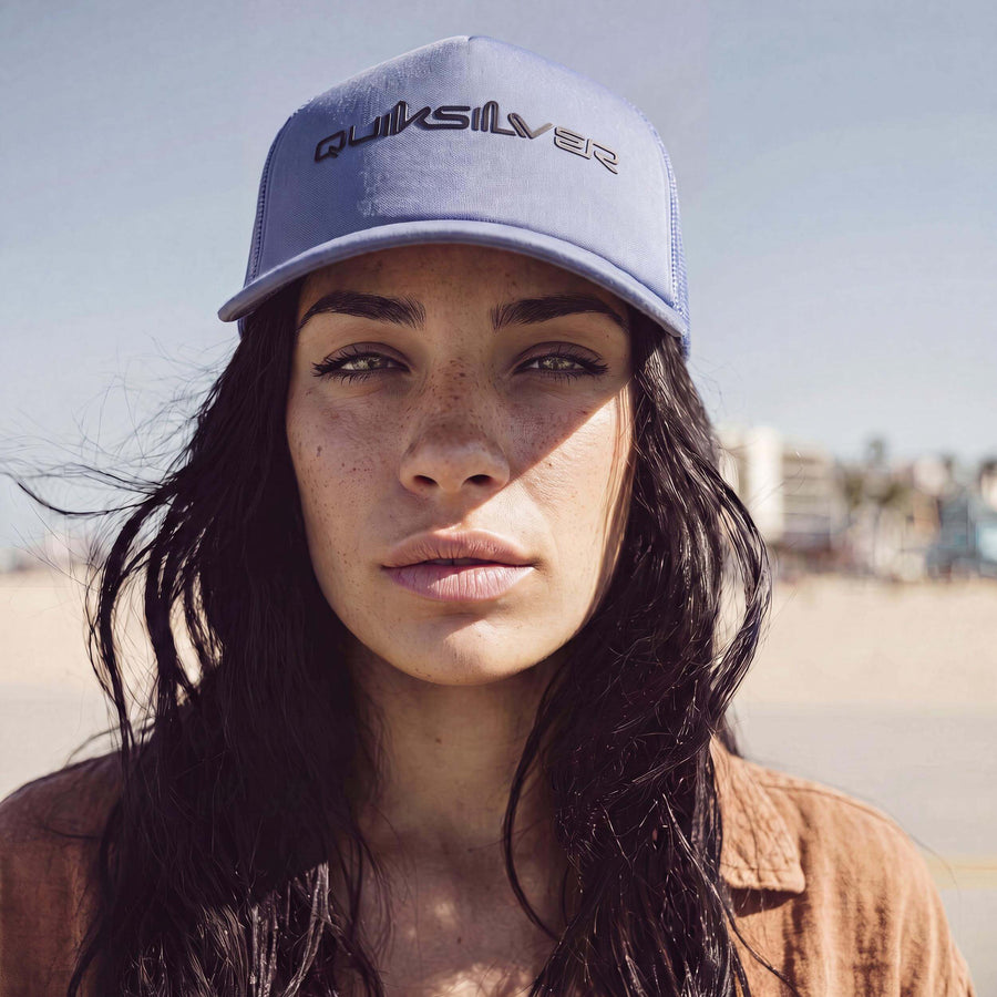 hellblau (female-model)