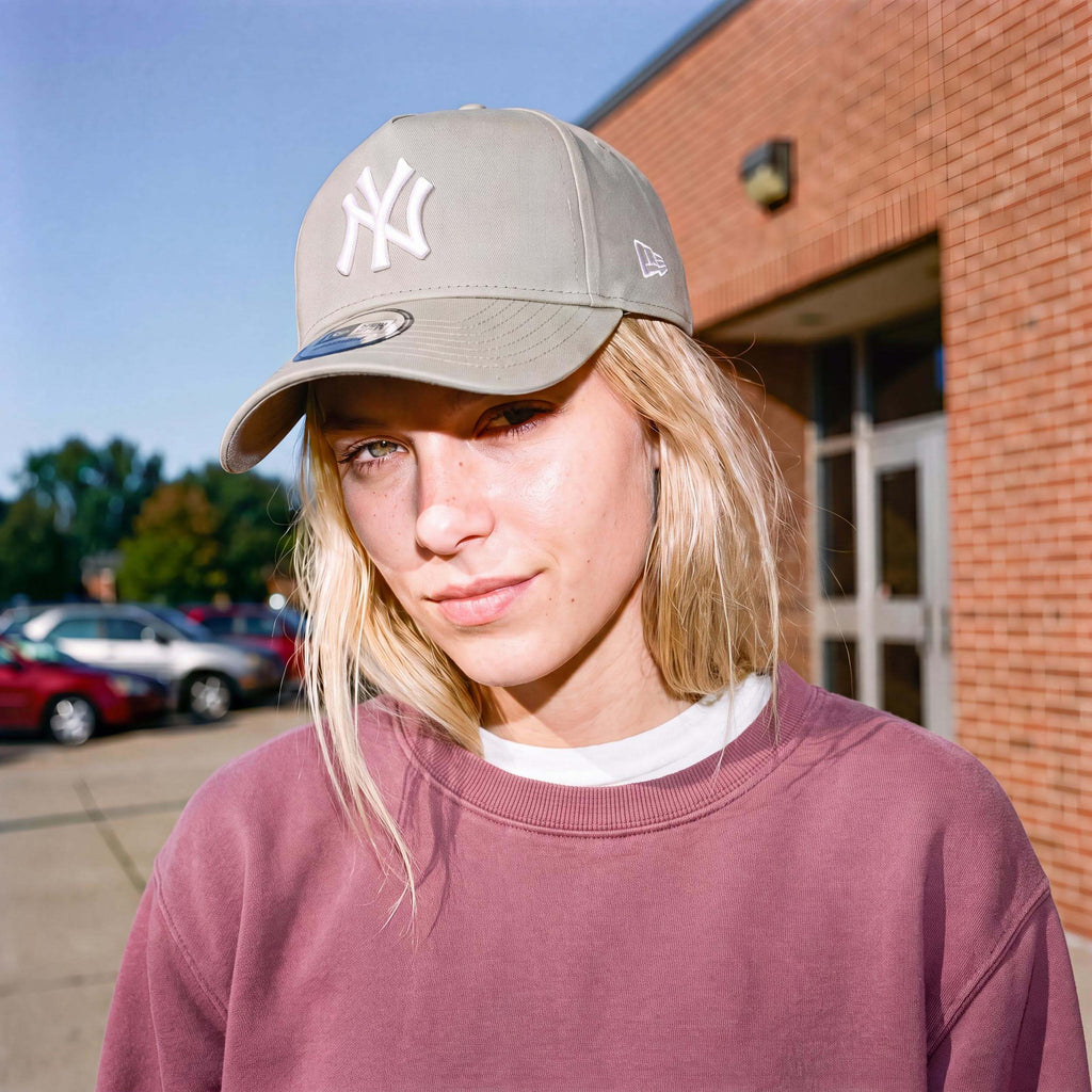 oliv (female-model)
