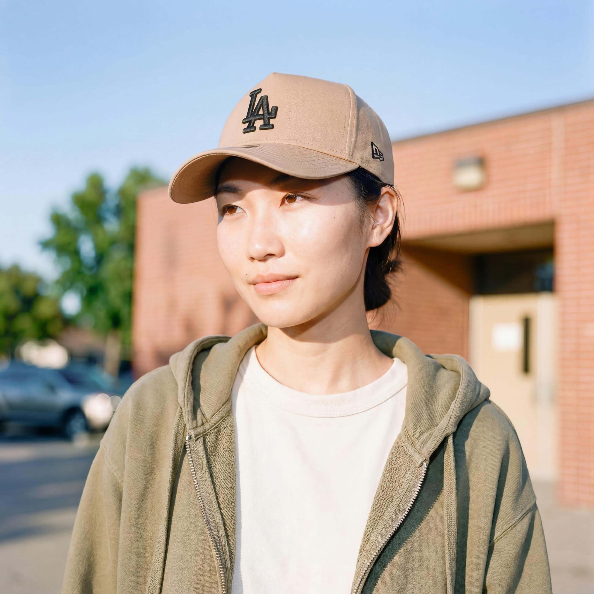 beige (female-model)