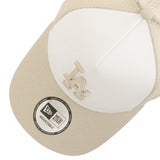 hellbeige