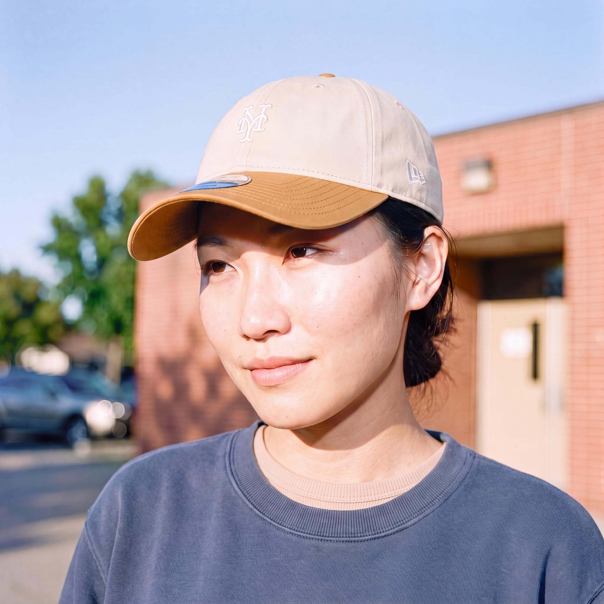 cremeweiß (female-model)