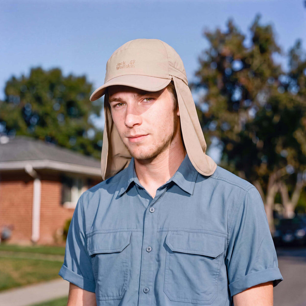 beige (male-model)