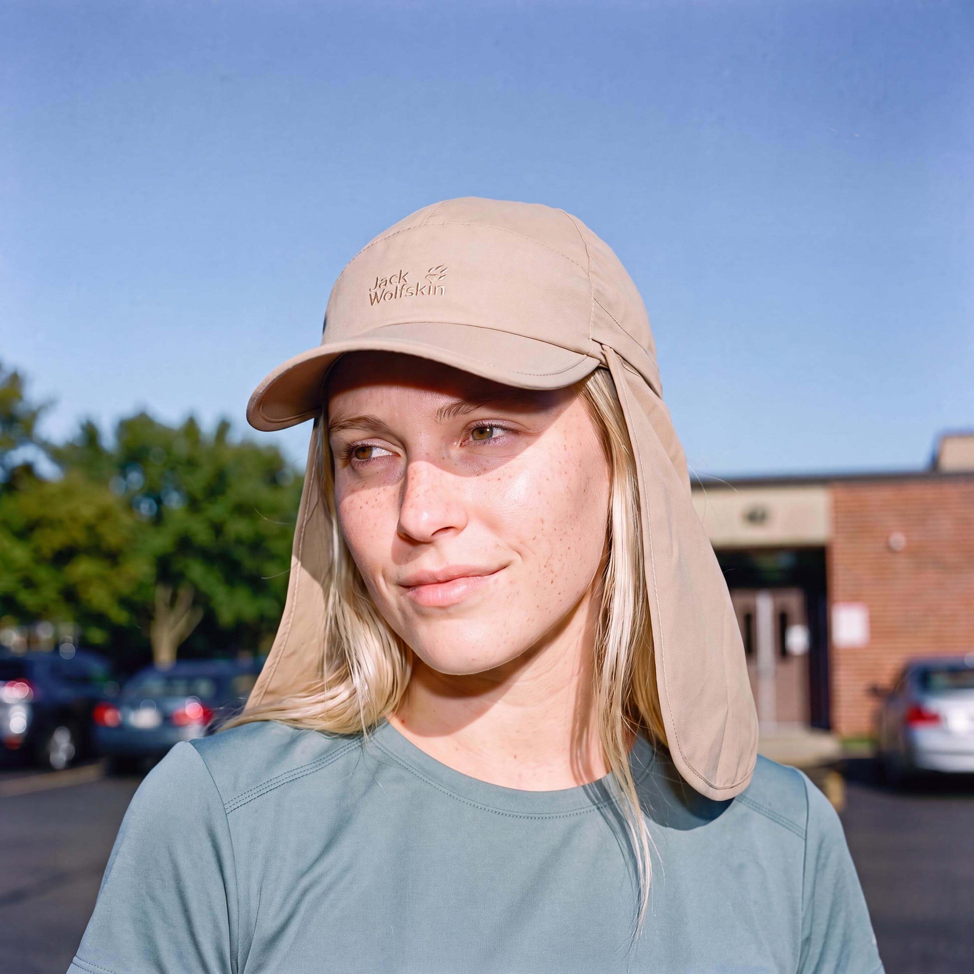 beige (female-model)