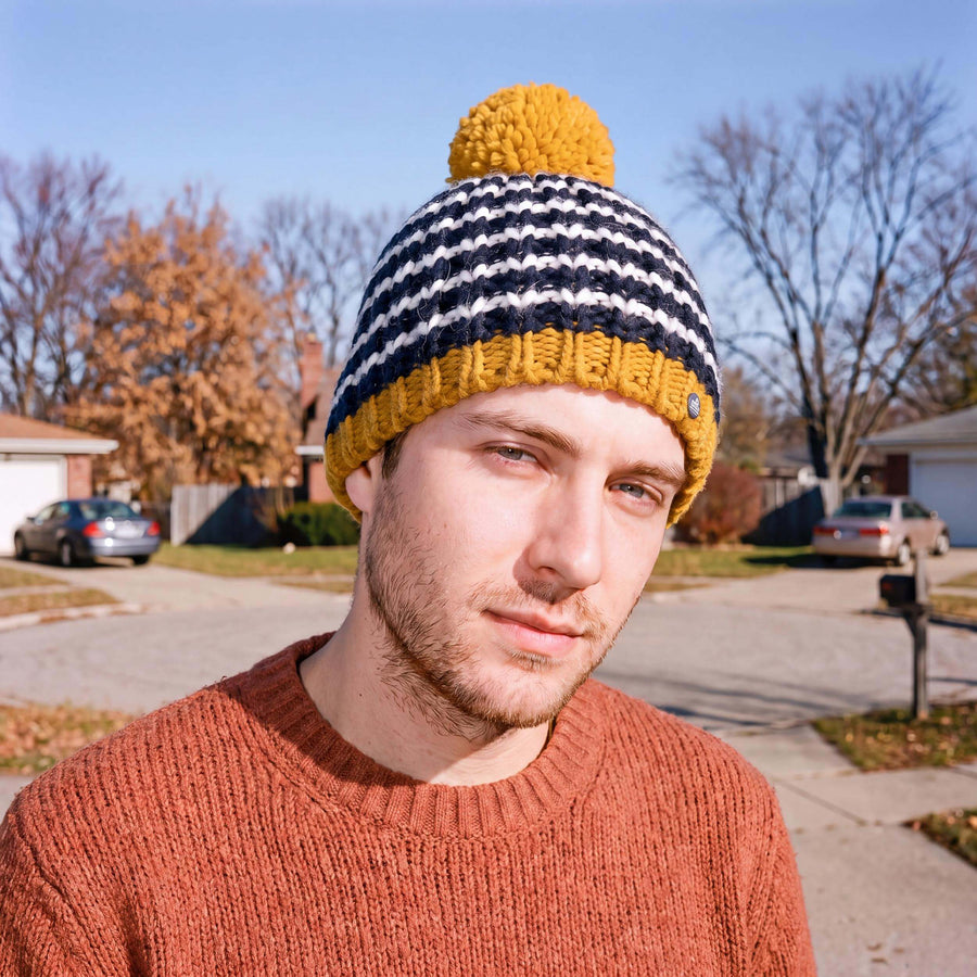 blau-weiß (male-model)