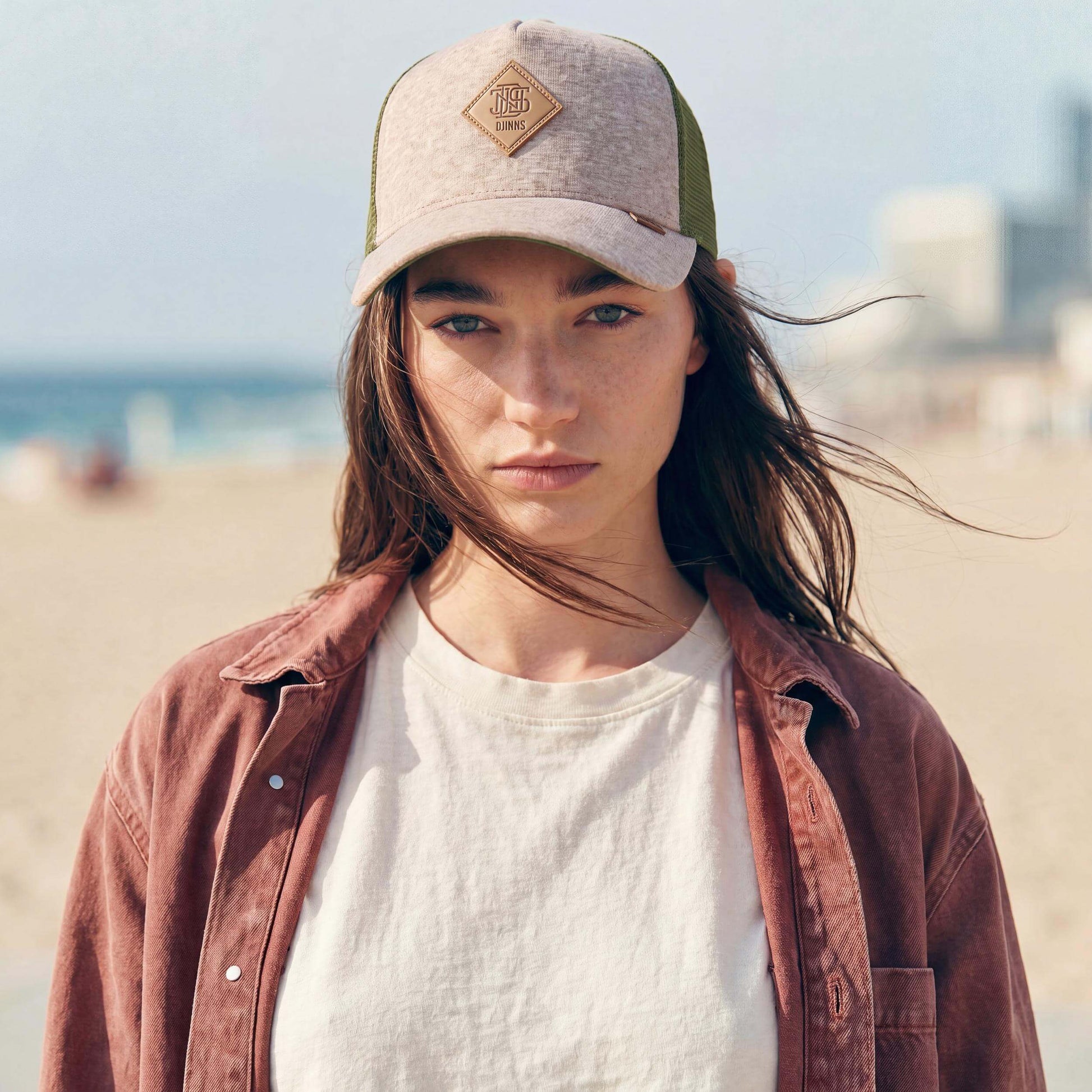 hellbraun (female-model)