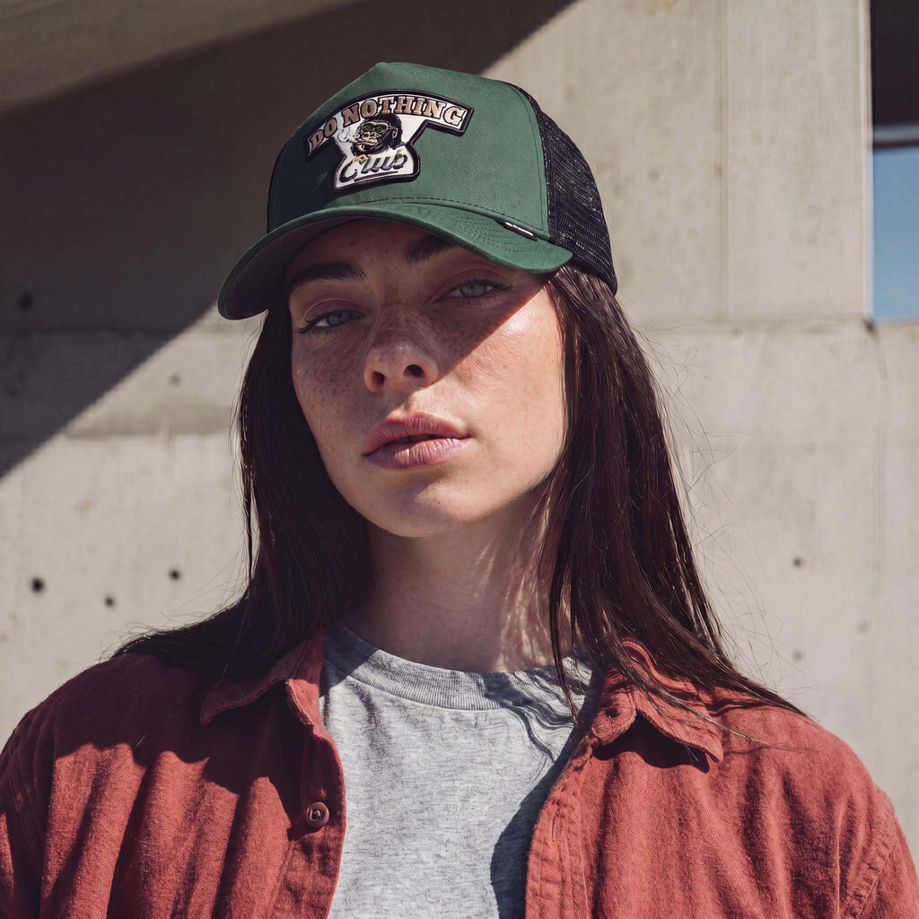 grün (female-model)